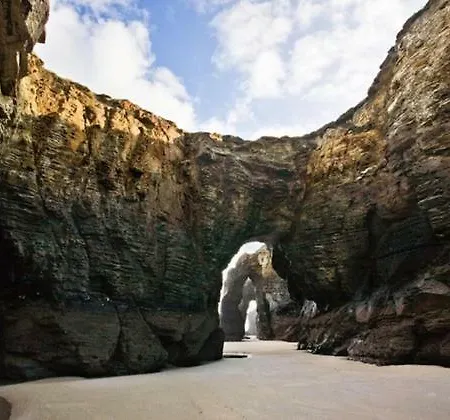 Precioso Con En Galicia / Playa Catedrales